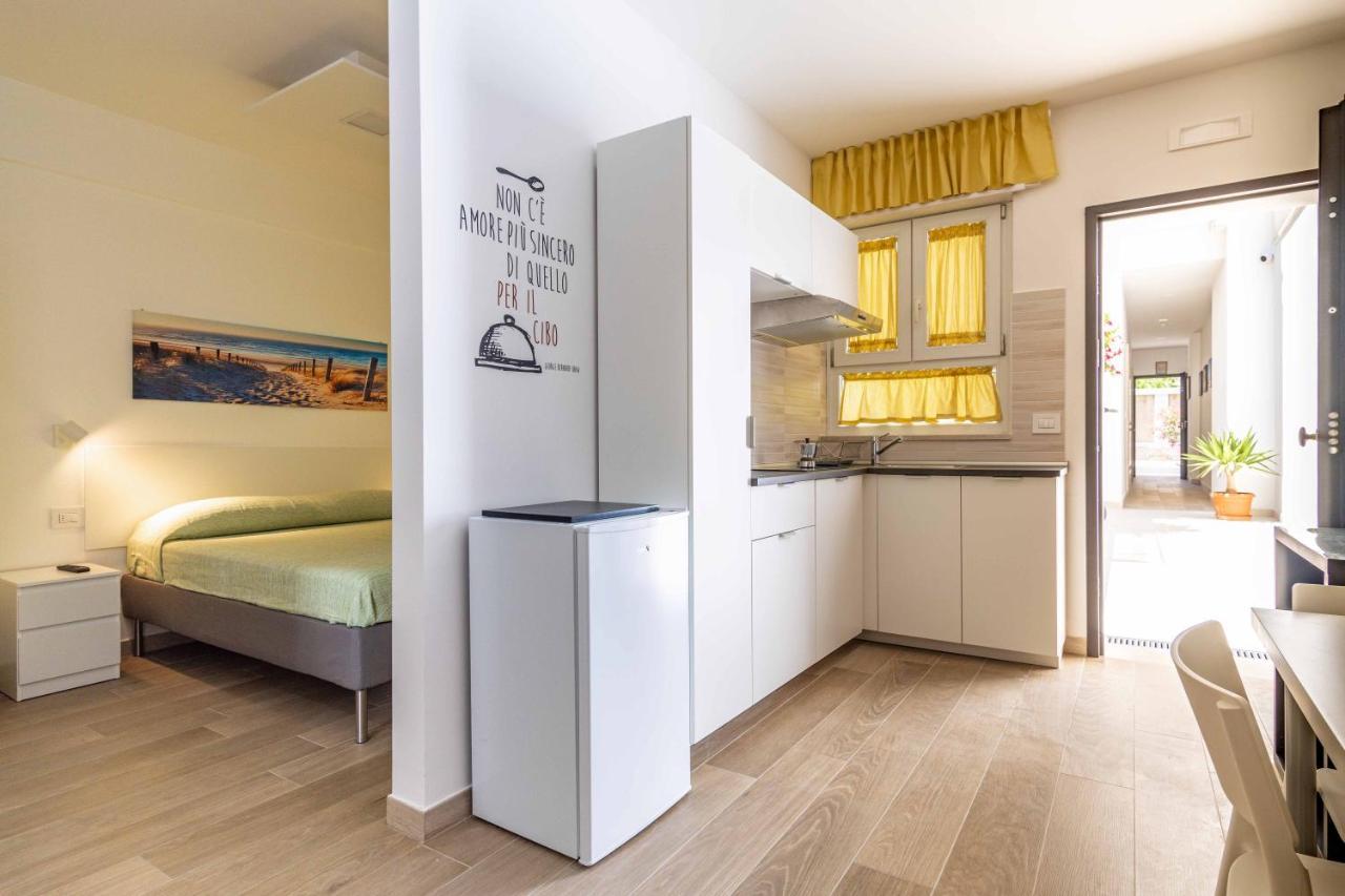 Seven Notes Guest House Бари Экстерьер фото