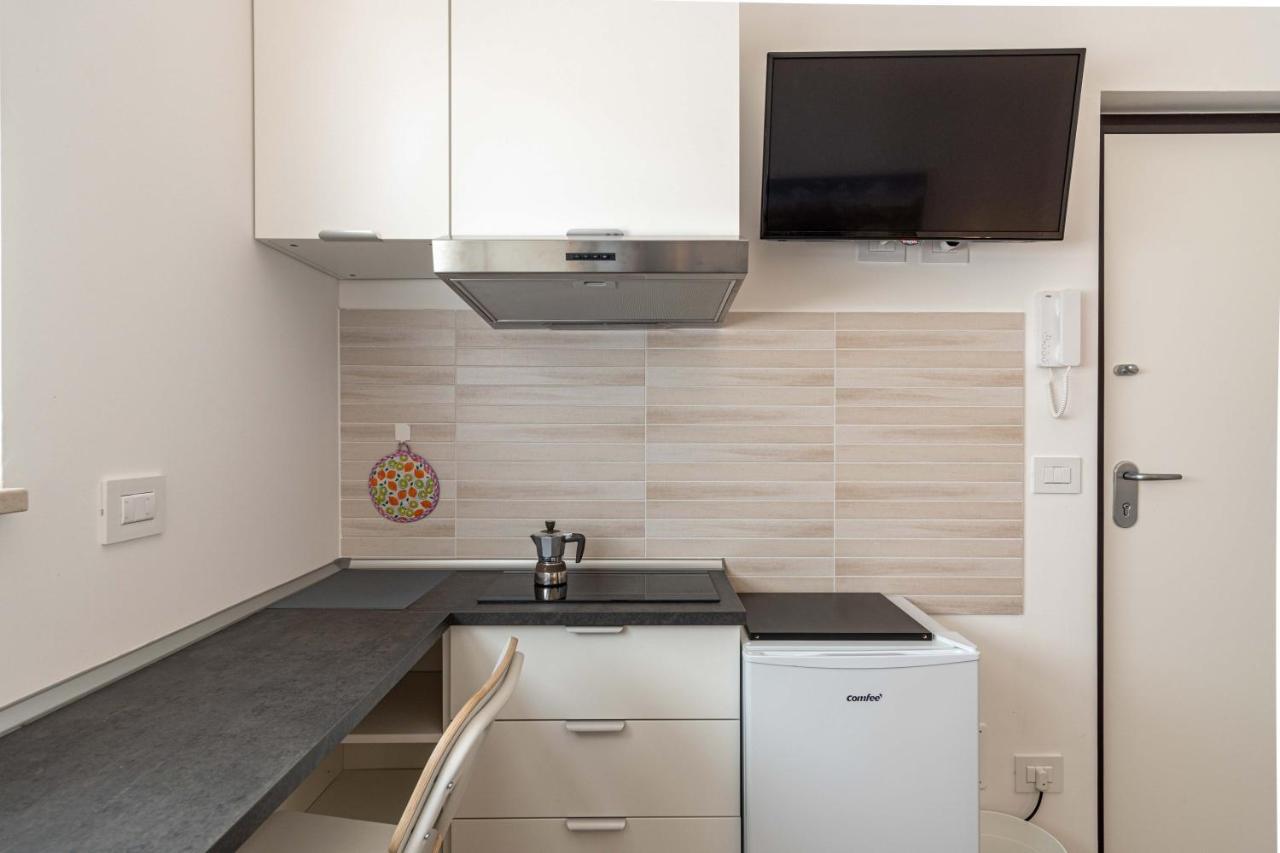 Seven Notes Guest House Бари Экстерьер фото