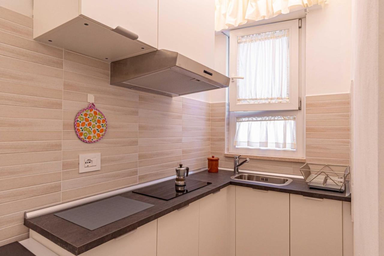 Seven Notes Guest House Бари Экстерьер фото