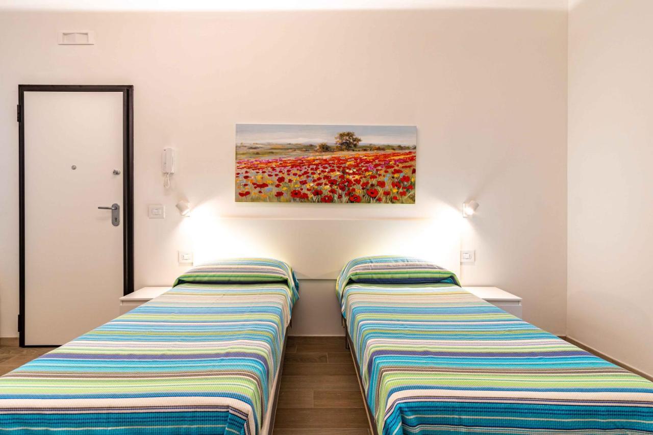 Seven Notes Guest House Бари Экстерьер фото