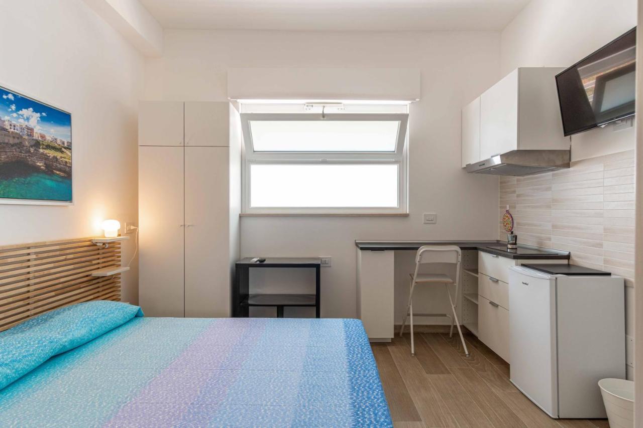 Seven Notes Guest House Бари Экстерьер фото
