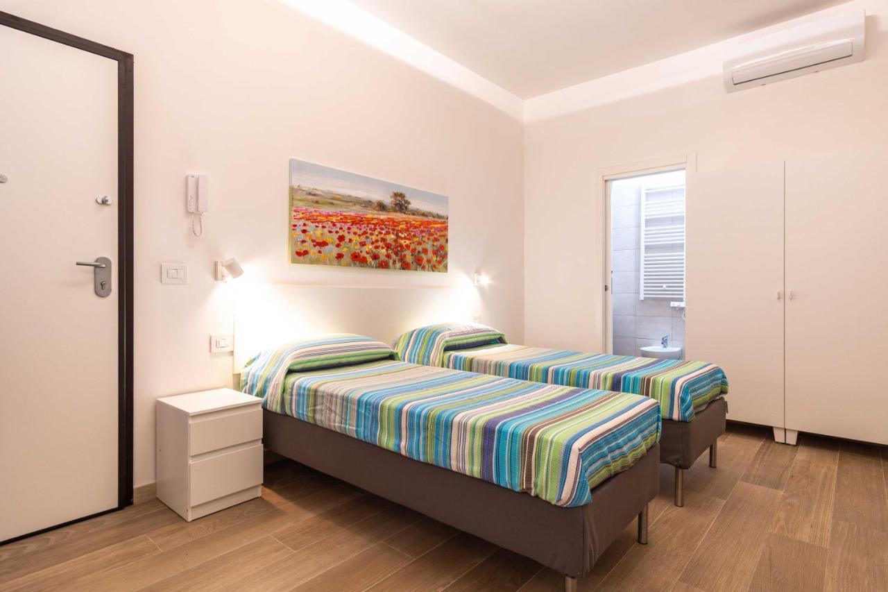 Seven Notes Guest House Бари Экстерьер фото